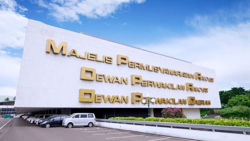 Membela Marwah Rakyat Vs Melindungi Penguasa 1